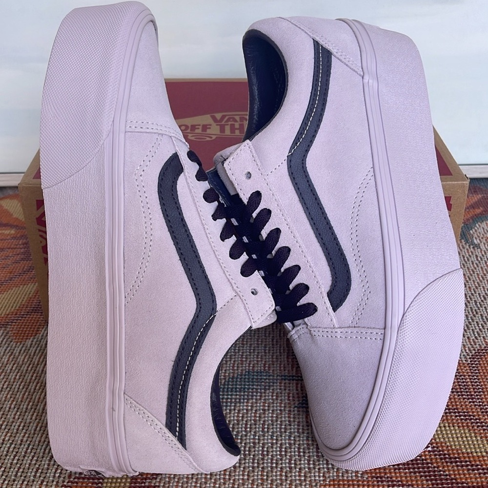 Women’s Vans Old Skool Stackform
Suede Lavender
VN0009PZLAE
Platforms Sneakers - Picture 6 of 16